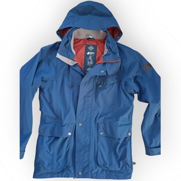 MEC Gore-Tex men light waterproof coat small - Picture 1 of 8